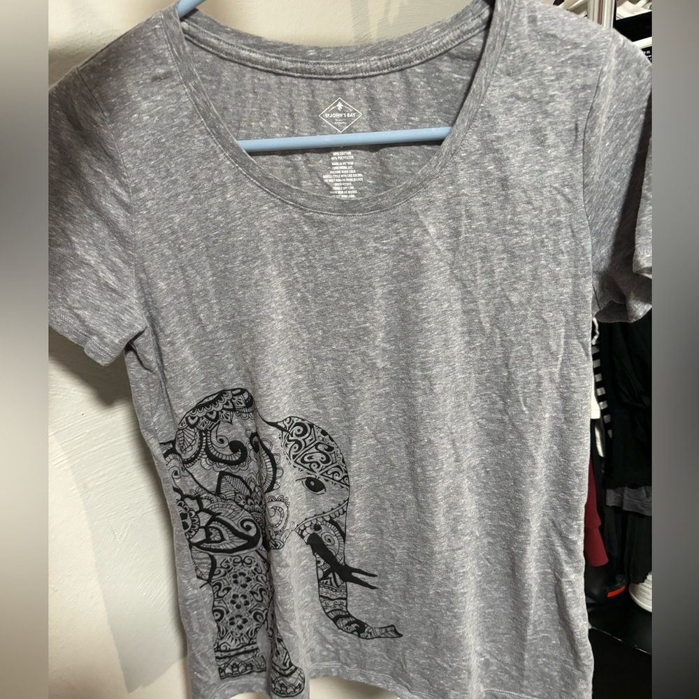 St.John’s Bay Small Elephant graphic T-Shirt